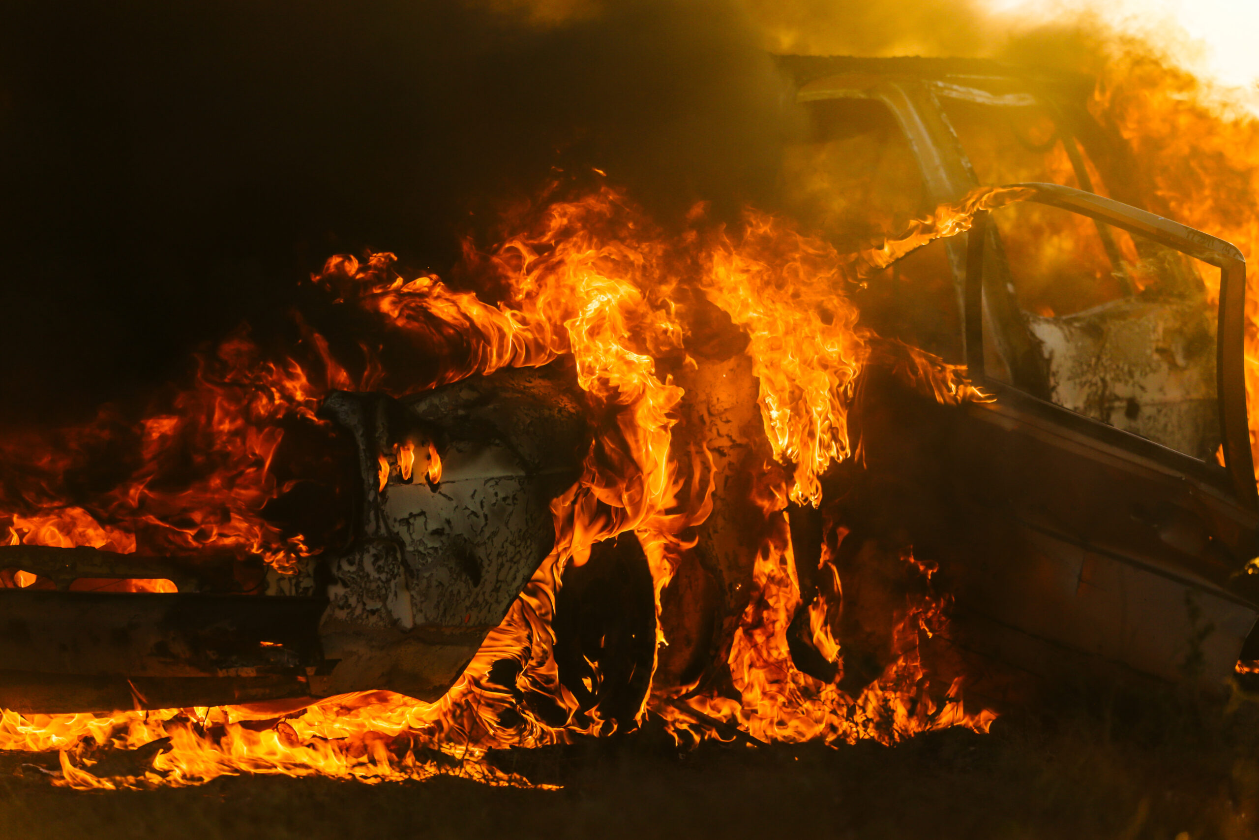 car-engulfed-in-flames-